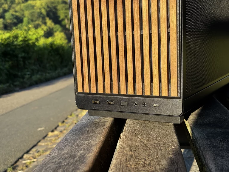 Kettwig-Computer Frontanschlüsse