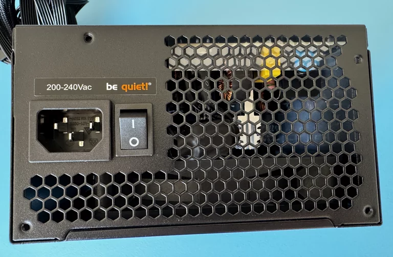 Netzteil be quiet! System Power 11 Schalterseite