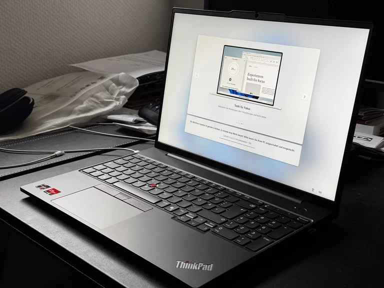 Laptop Lenovo ThinkPad E16 Gen 2 (AMD)