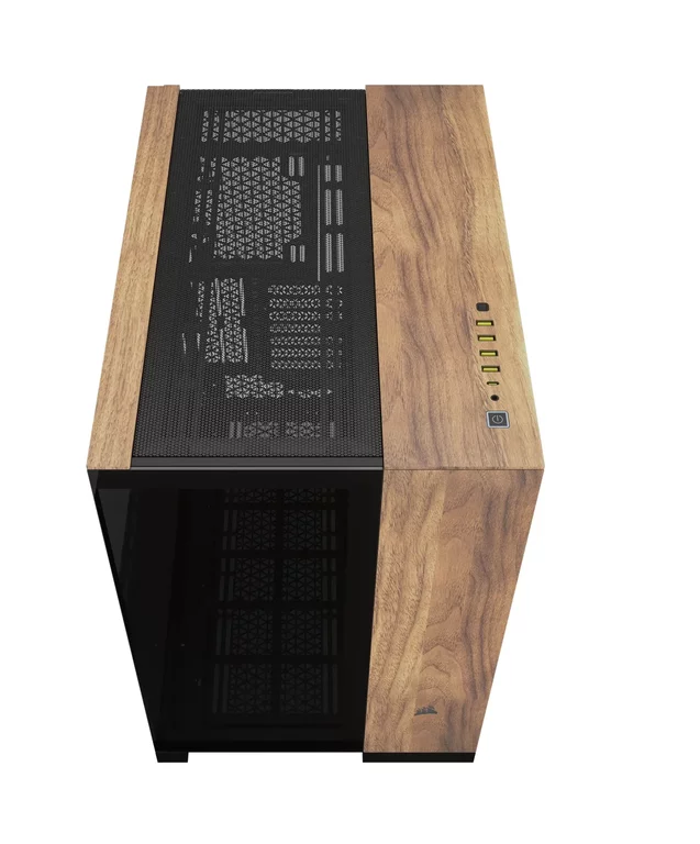 Corsair 6500X mit Holzteilen