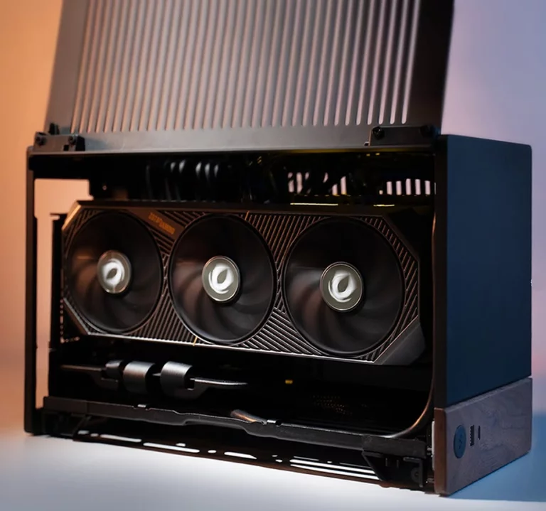 Zotac RTX 5070 Ti in Fractal Design Terra