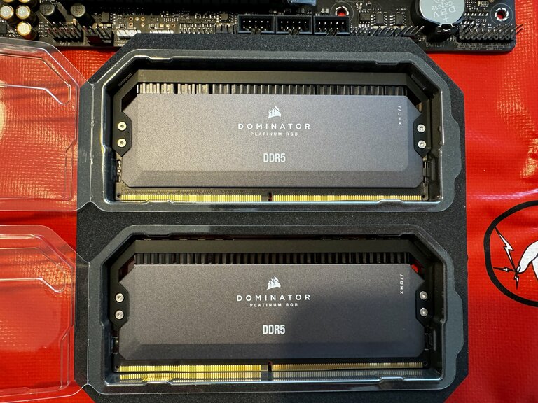 RAM DDR5 Corsair Dominator Platinum grau